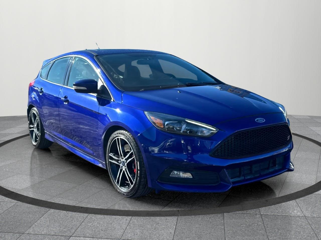 2015 Ford Focus ST Base 4dr Hatchback Photo