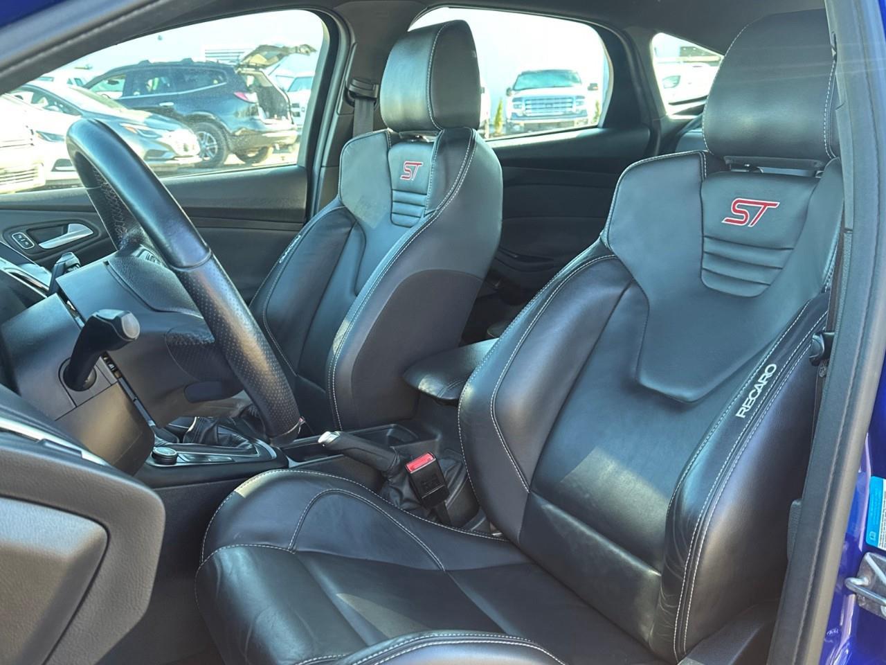 2015 Ford Focus ST Base 4dr Hatchback Photo