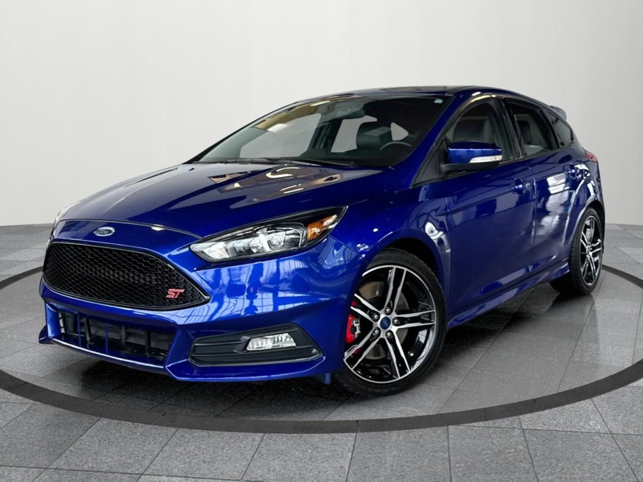 2015 Ford Focus ST Base 4dr Hatchback Photo