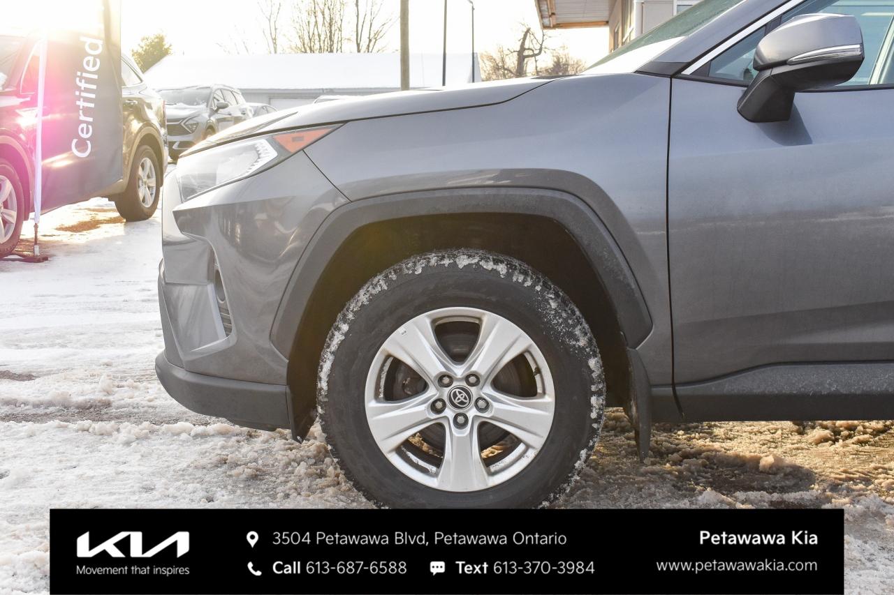 2021 Toyota RAV4 XLE 4dr All-wheel Drive Photo