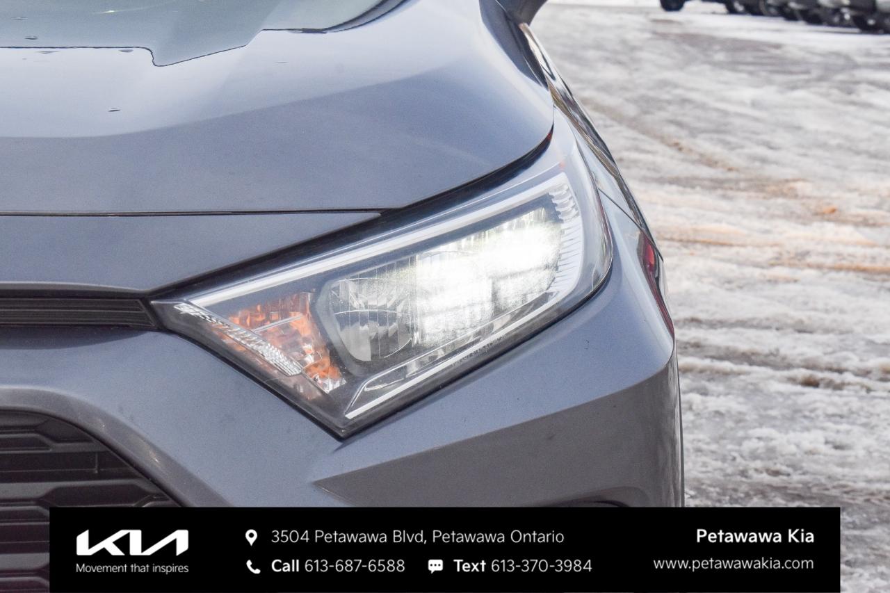 2021 Toyota RAV4 XLE 4dr All-wheel Drive Photo