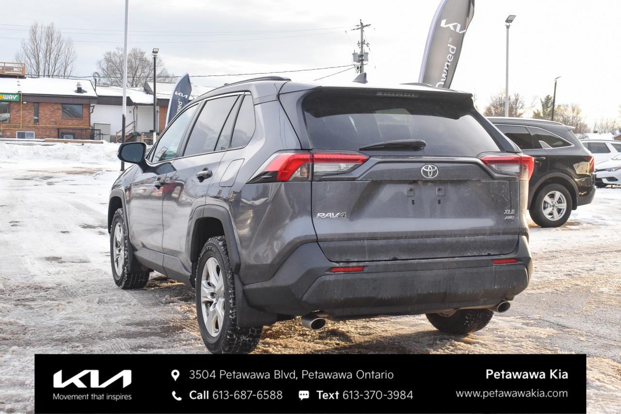 2021 Toyota RAV4 XLE 4dr All-wheel Drive Photo