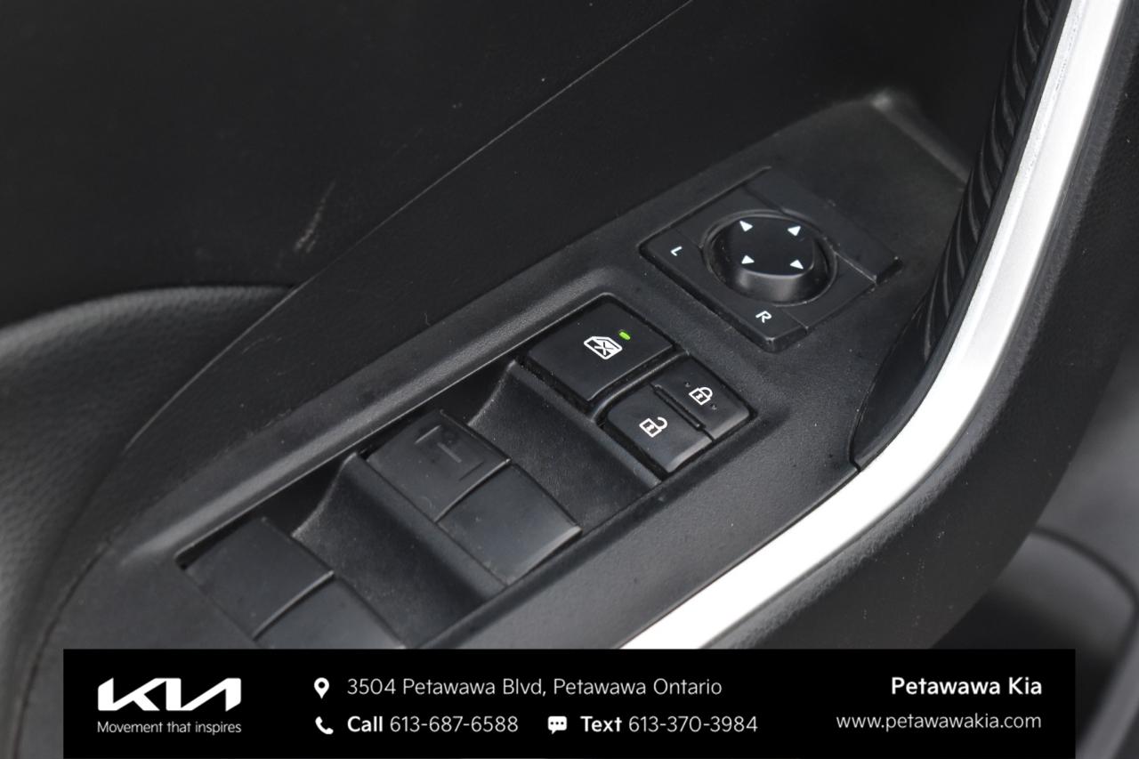 2021 Toyota RAV4 XLE 4dr All-wheel Drive Photo