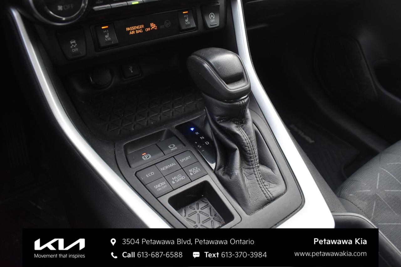 2021 Toyota RAV4 XLE 4dr All-wheel Drive Photo