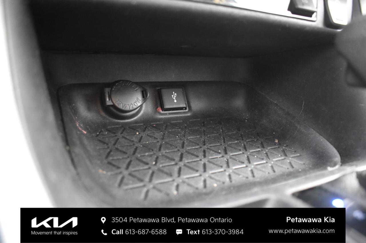 2021 Toyota RAV4 XLE 4dr All-wheel Drive Photo