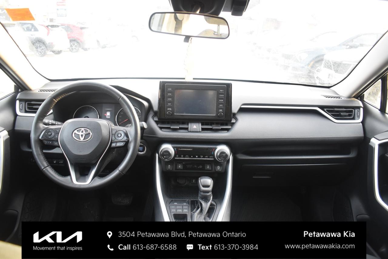 2021 Toyota RAV4 XLE 4dr All-wheel Drive Photo
