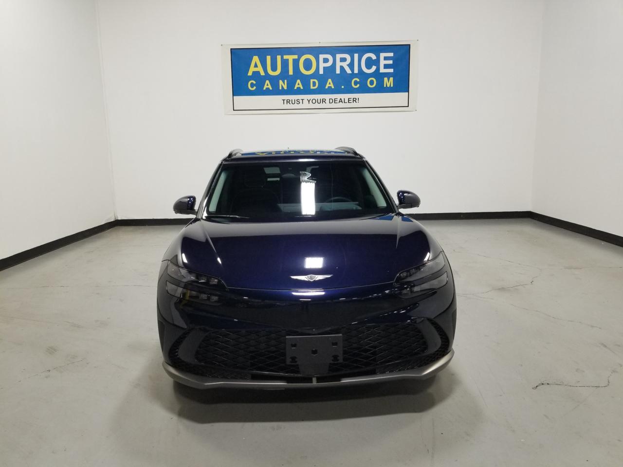 2023 Genesis GV60 Performance w/Navy Interior 4dr All-Wheel Drive Photo