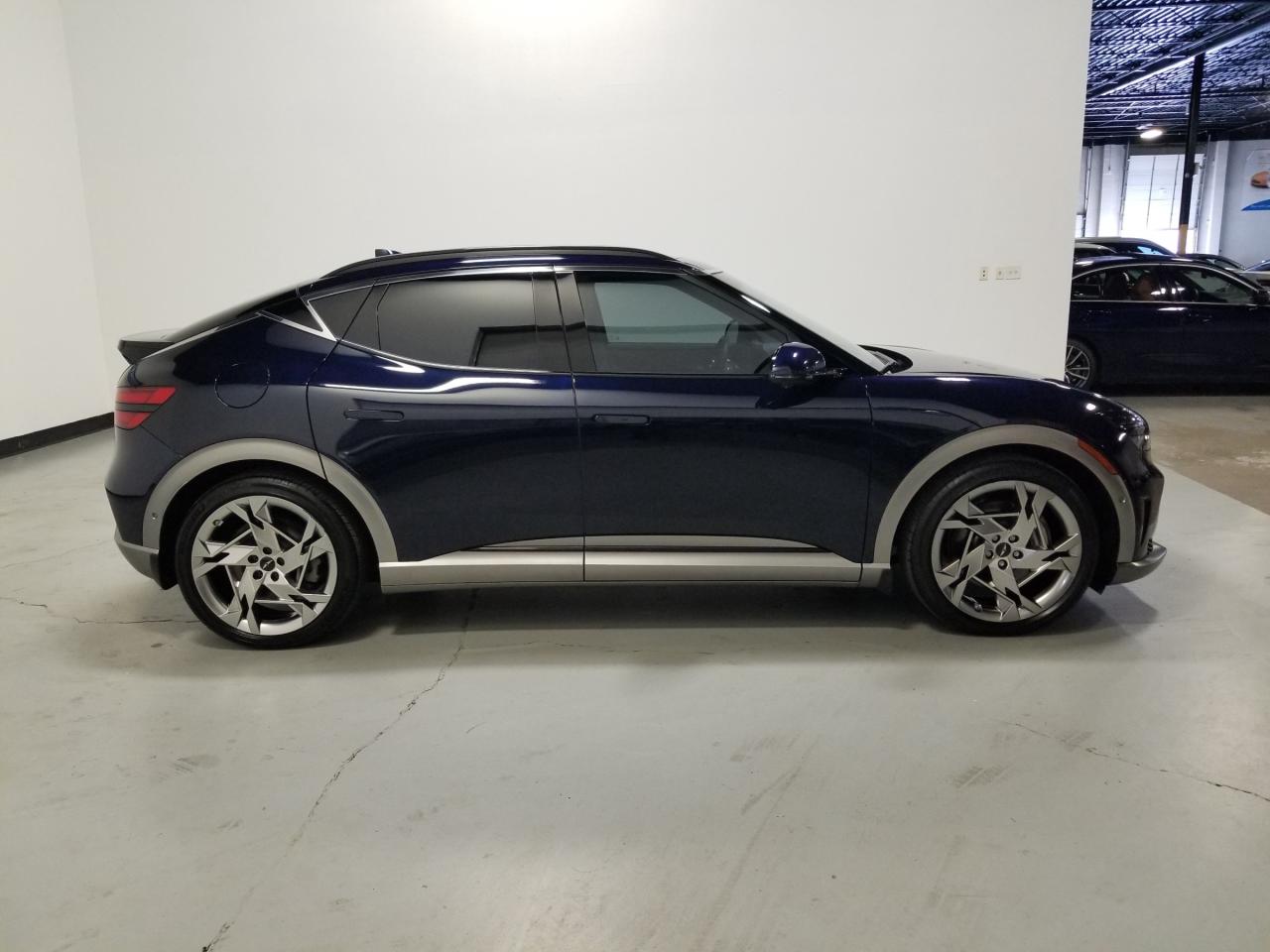 2023 Genesis GV60 Performance w/Navy Interior 4dr All-Wheel Drive Photo