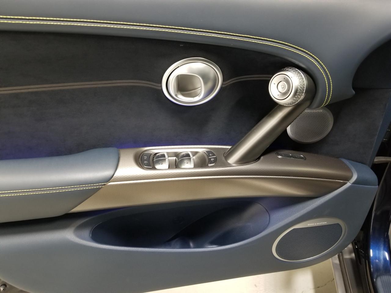 2023 Genesis GV60 Performance w/Navy Interior 4dr All-Wheel Drive Photo