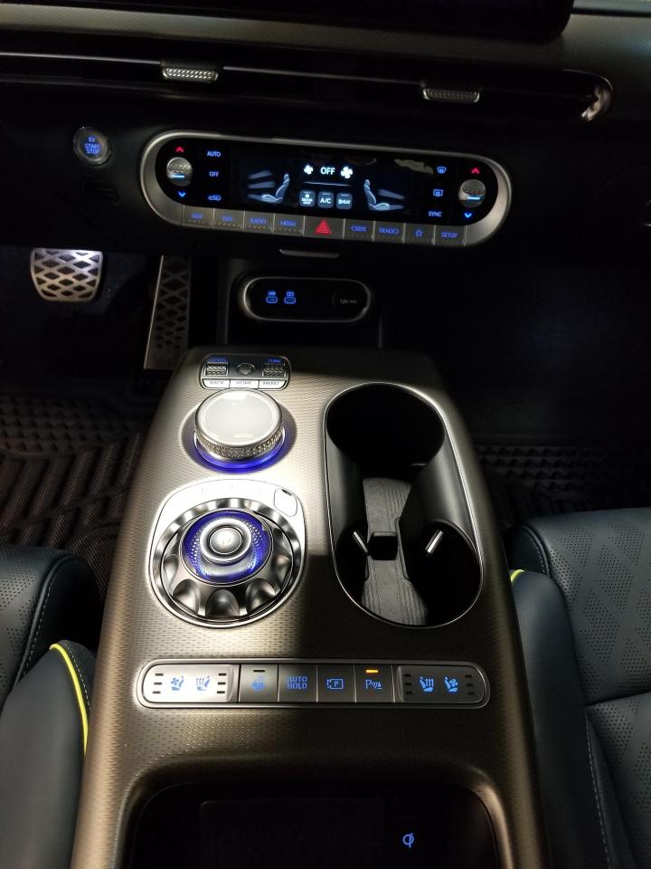 2023 Genesis GV60 Performance w/Navy Interior 4dr All-Wheel Drive Photo