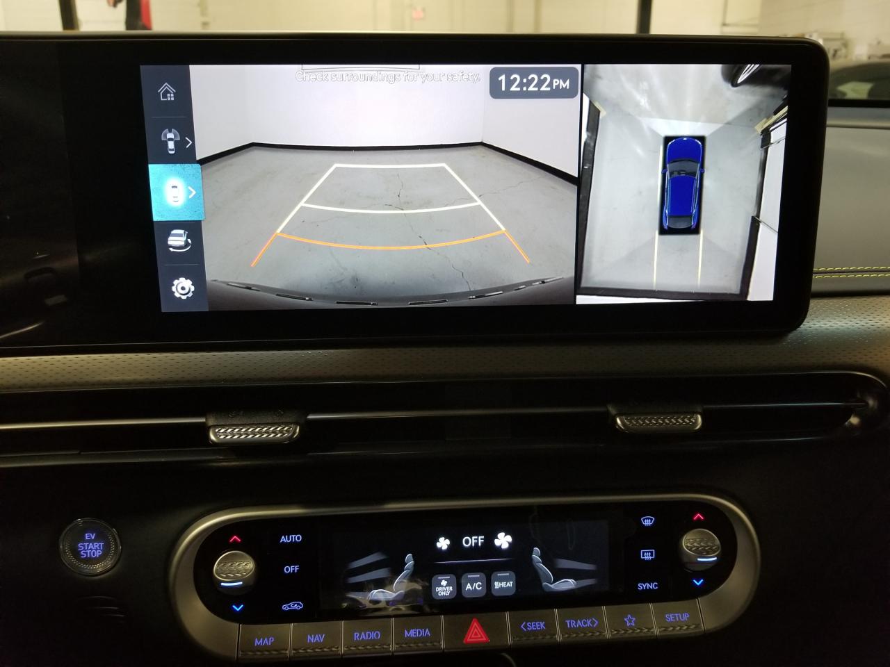 2023 Genesis GV60 Performance w/Navy Interior 4dr All-Wheel Drive Photo