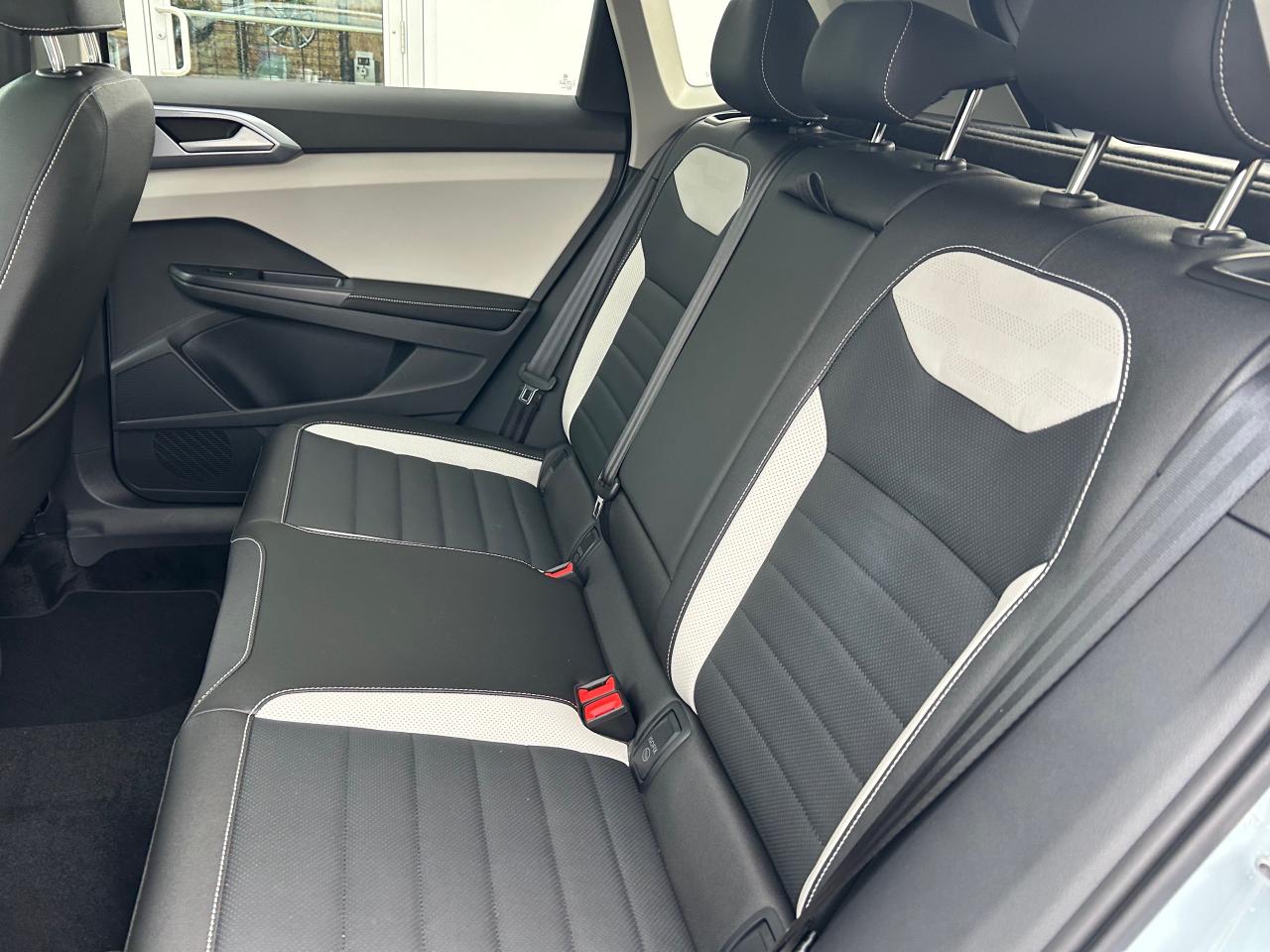 2026 Volkswagen Taos Highline 4dr All-Wheel Drive 4MOTION Photo