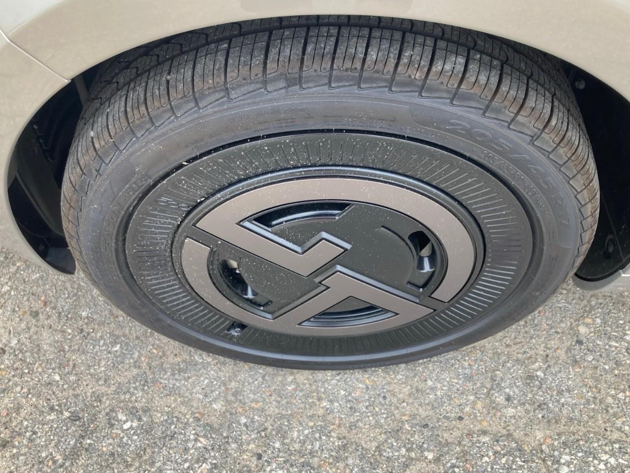 2025 Fiat 500E Base 2dr Hatchback Photo