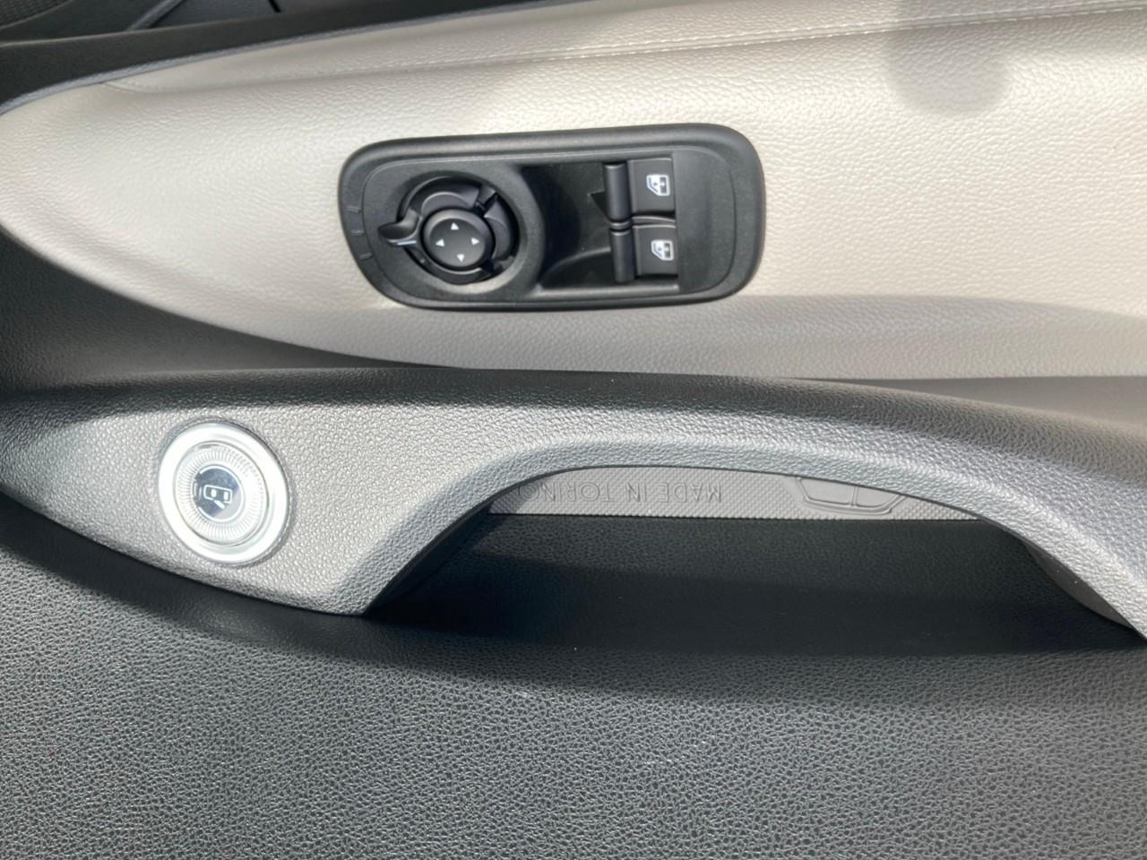 2025 Fiat 500E Base 2dr Hatchback Photo