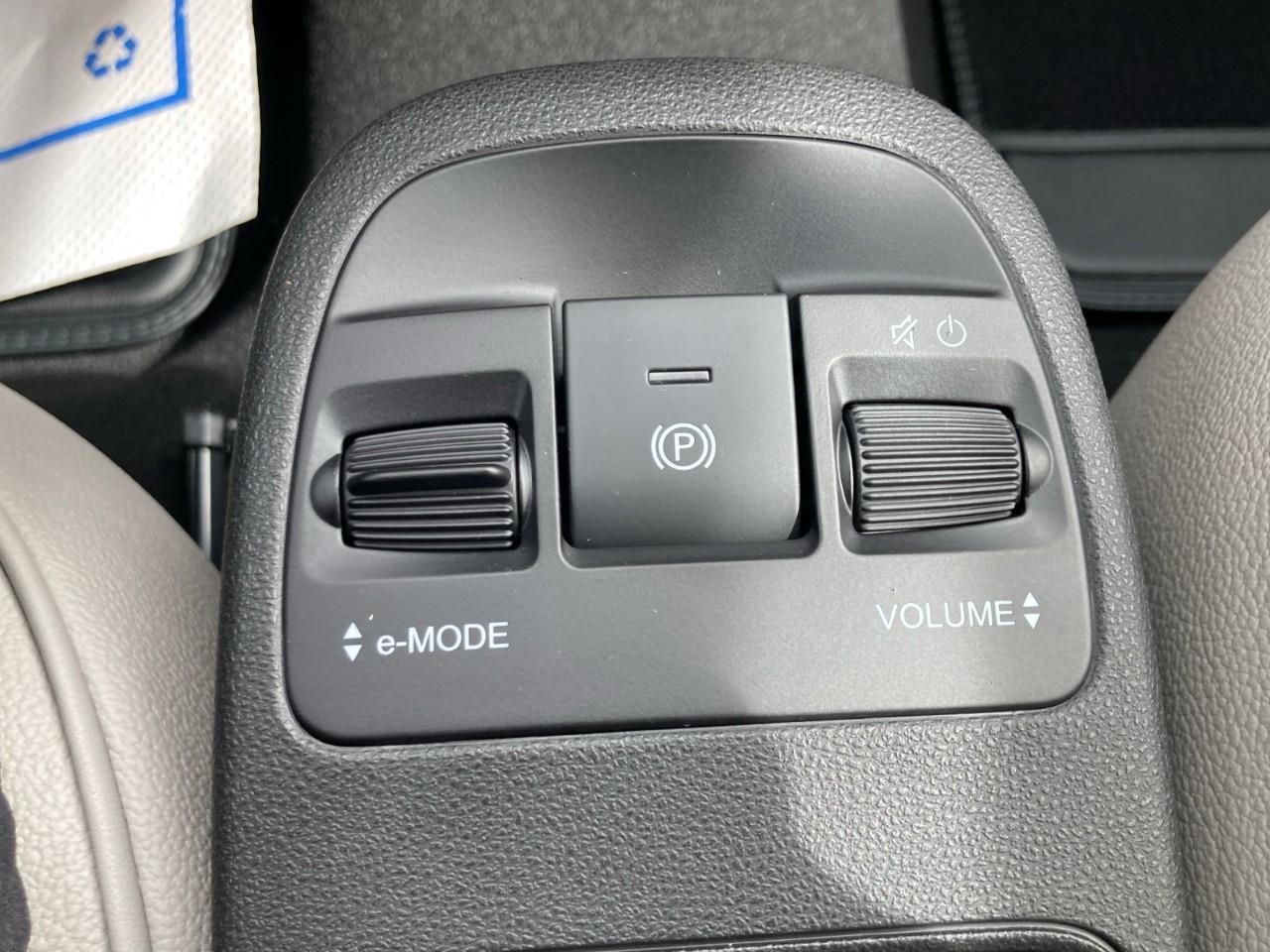 2025 Fiat 500E Base 2dr Hatchback Photo