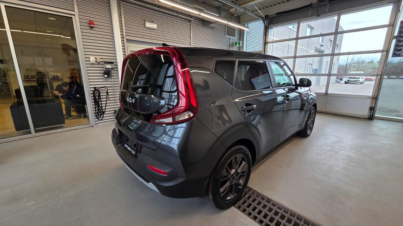 2022 Kia Soul EX+ 4dr Hatchback Photo