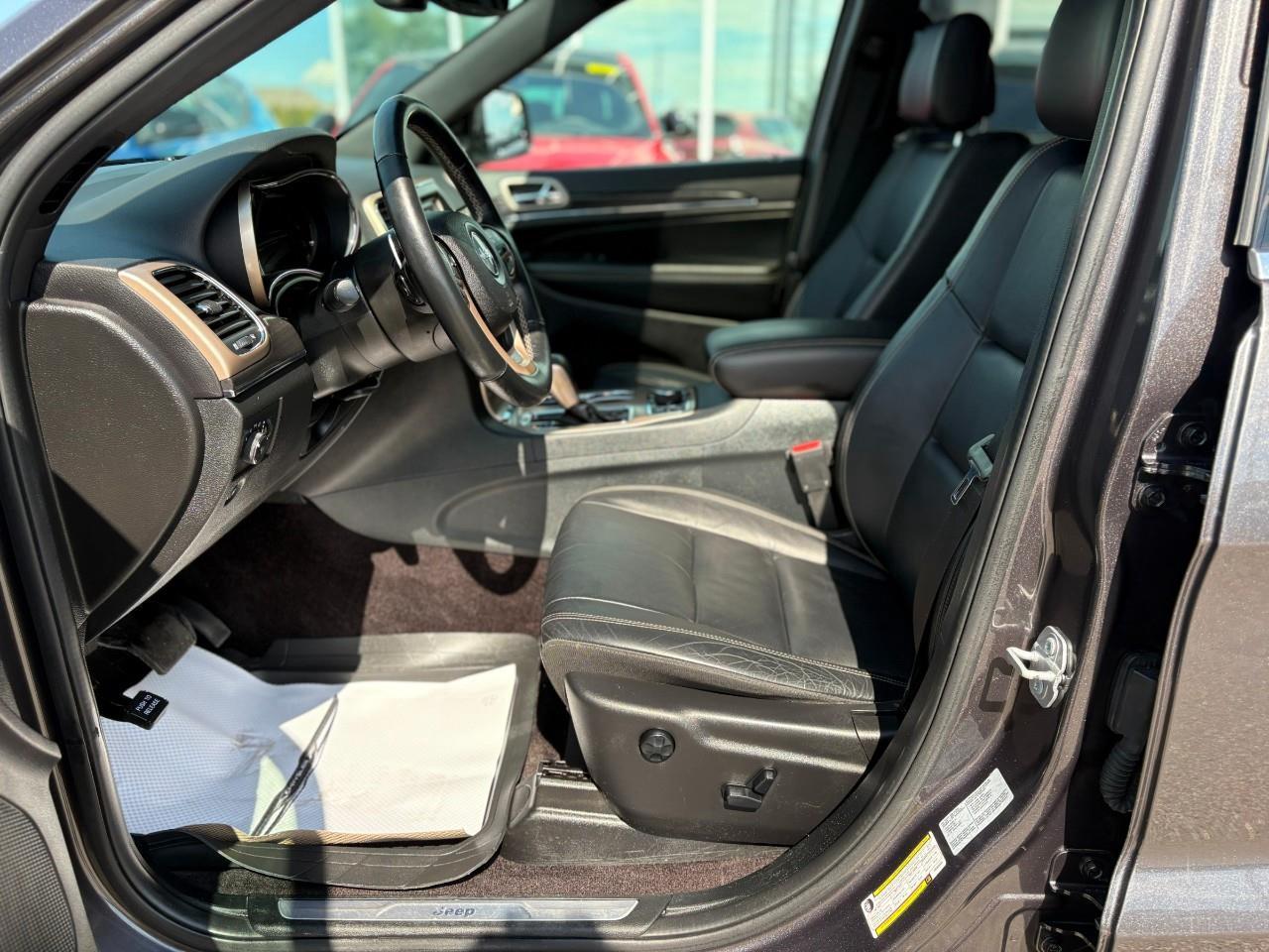 2017 Jeep Grand Cherokee Limited 4dr 4x4 Photo