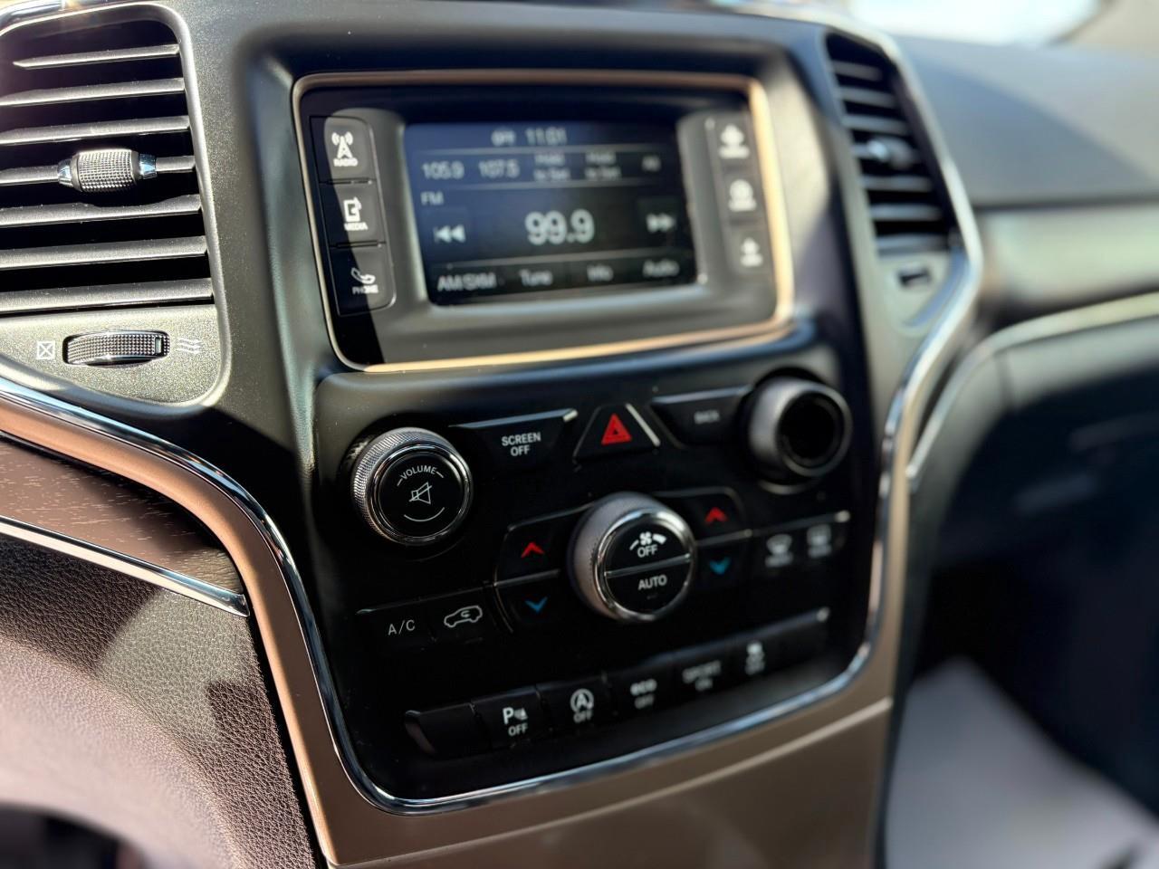 2017 Jeep Grand Cherokee Limited 4dr 4x4 Photo