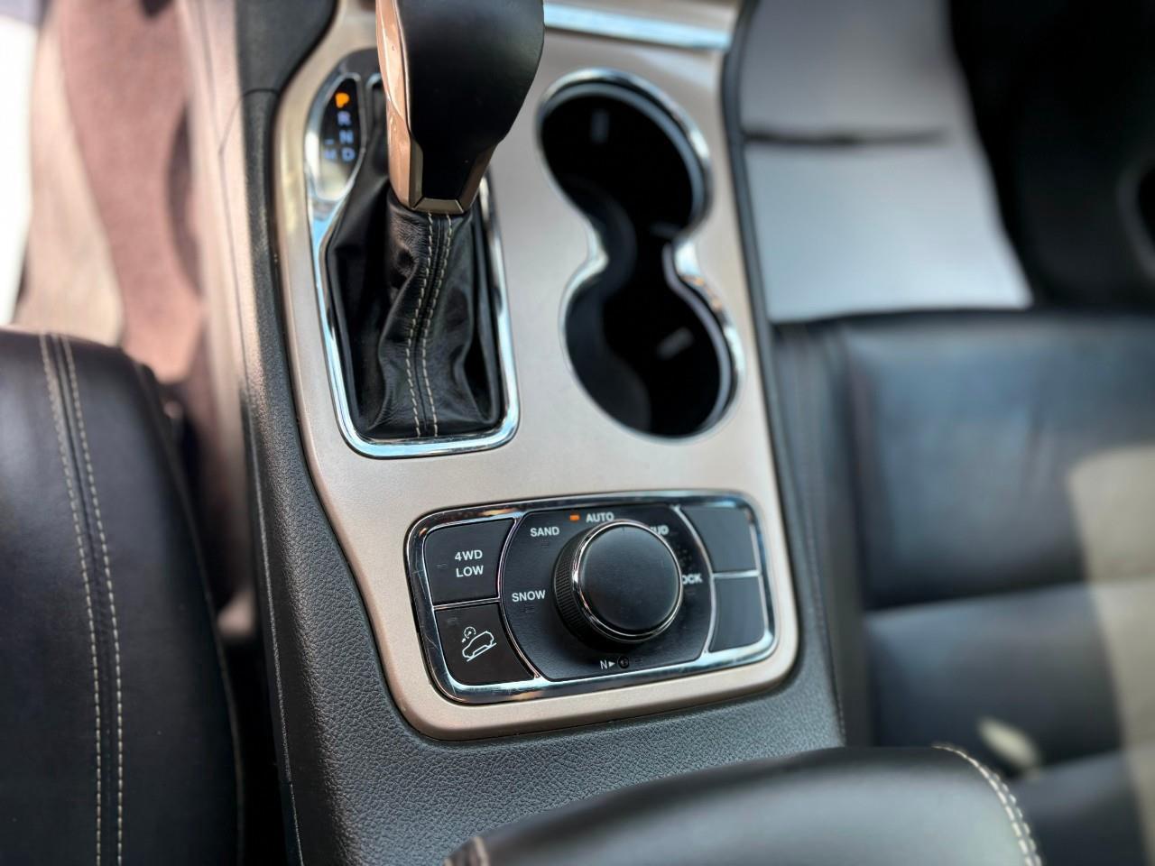 2017 Jeep Grand Cherokee Limited 4dr 4x4 Photo