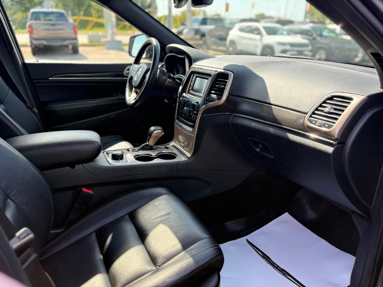 2017 Jeep Grand Cherokee Limited 4dr 4x4 Photo