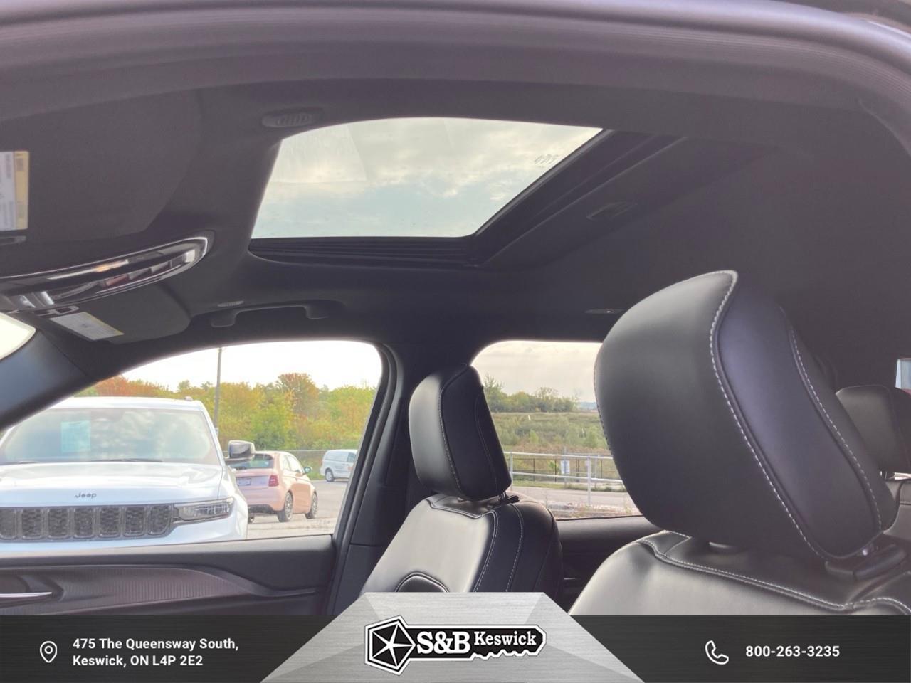 2025 Jeep Grand Cherokee L Laredo 4dr 4x4 Photo