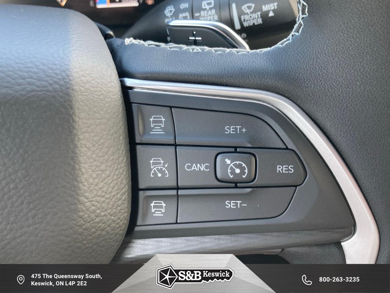 2025 Jeep Grand Cherokee L Laredo 4dr 4x4 Photo