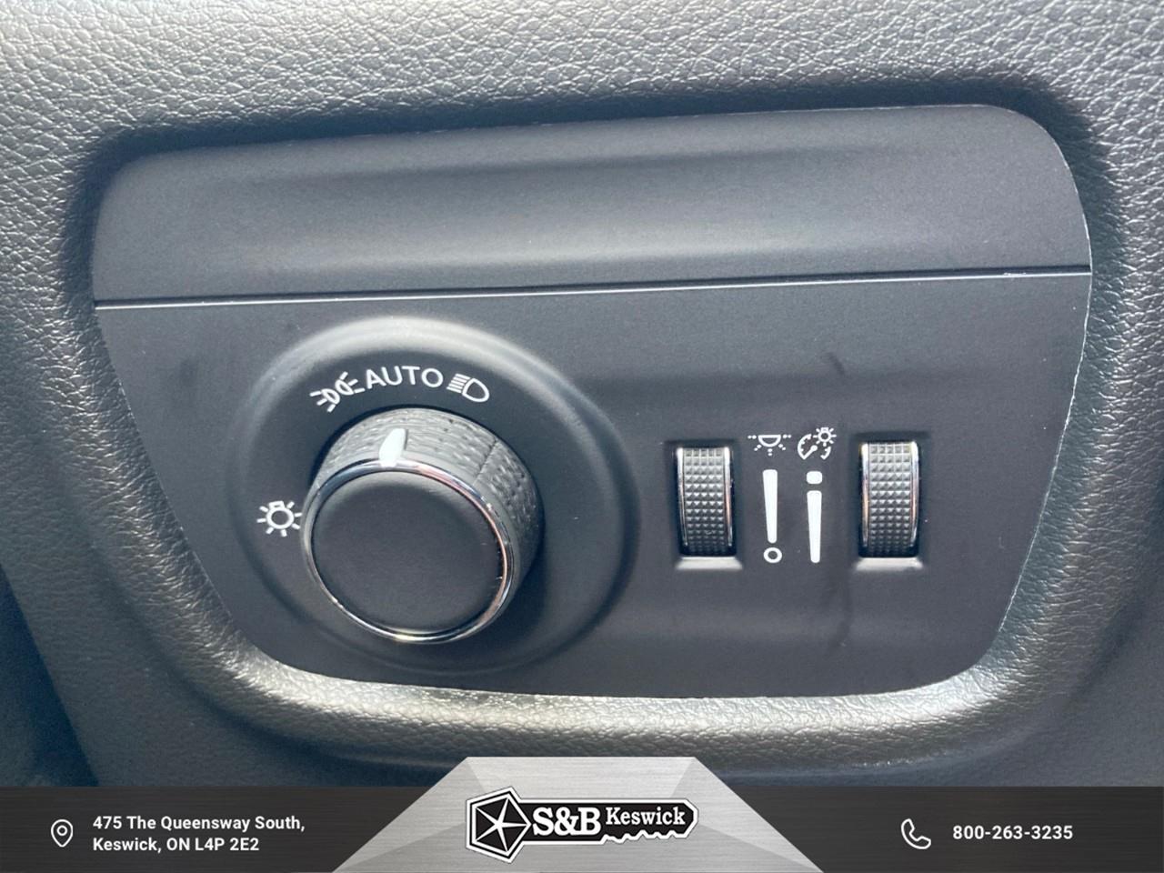 2025 Jeep Grand Cherokee L Laredo 4dr 4x4 Photo