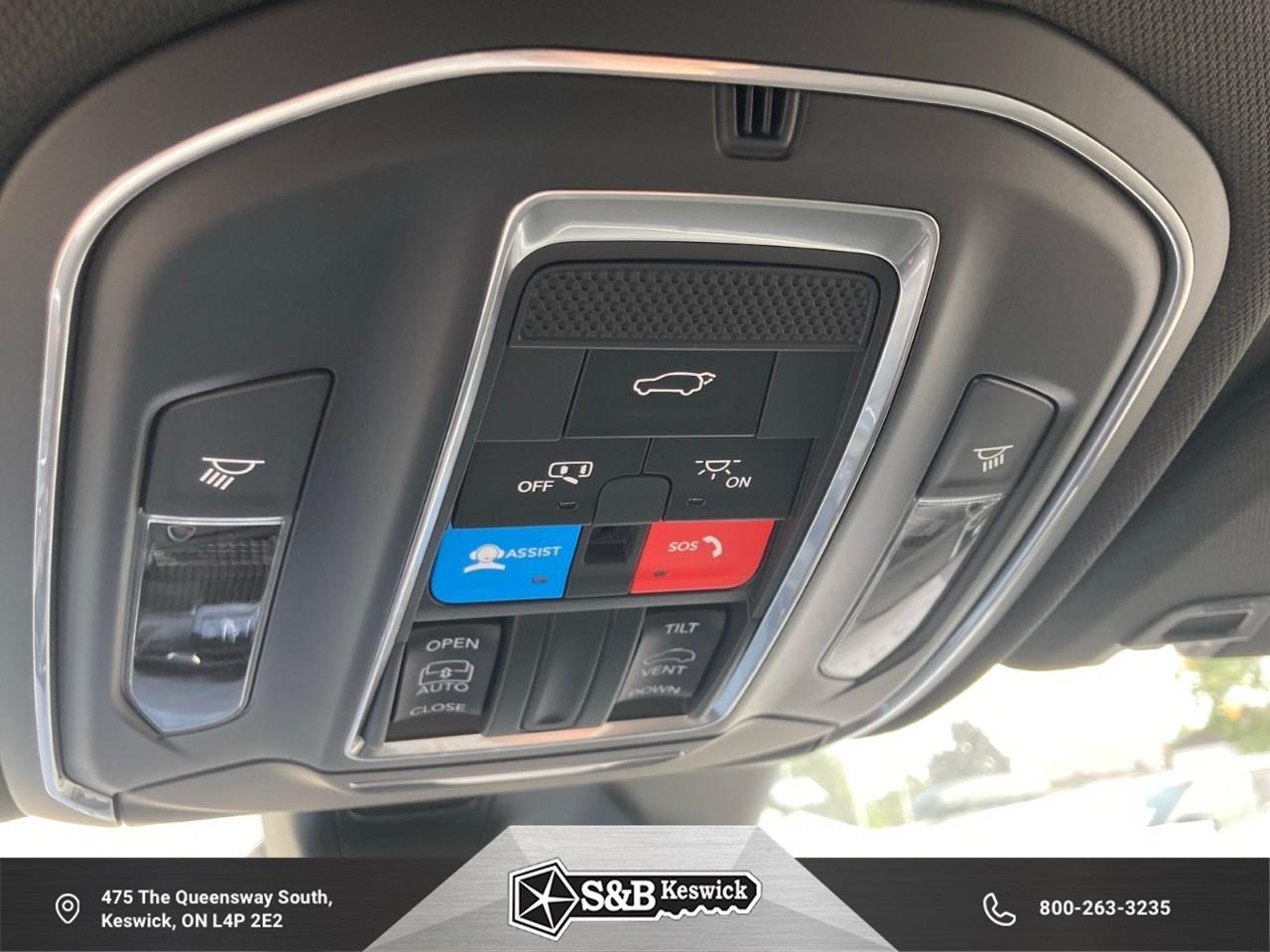 2025 Jeep Grand Cherokee L Laredo 4dr 4x4 Photo