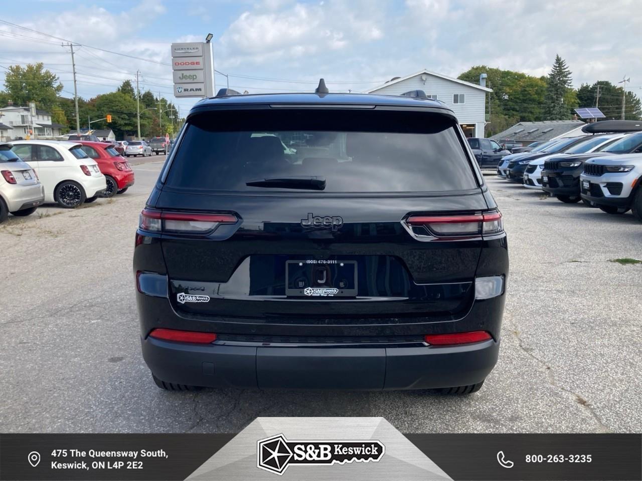2025 Jeep Grand Cherokee L Laredo 4dr 4x4 Photo3