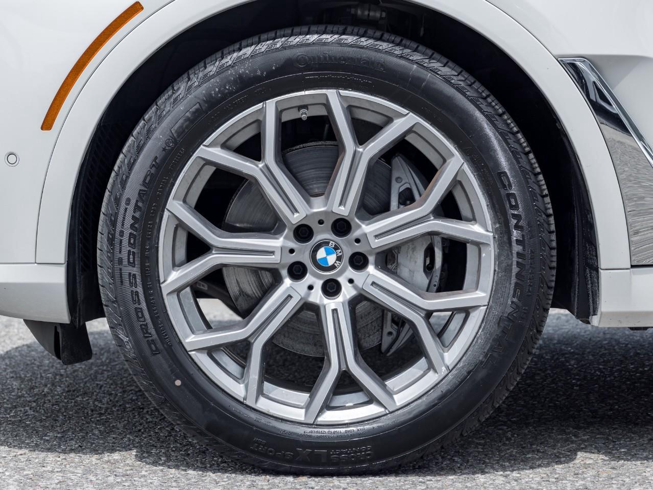 2024 BMW X7 xDrive40i 4dr All-Wheel Drive Sports Activity Vehicle Photo3