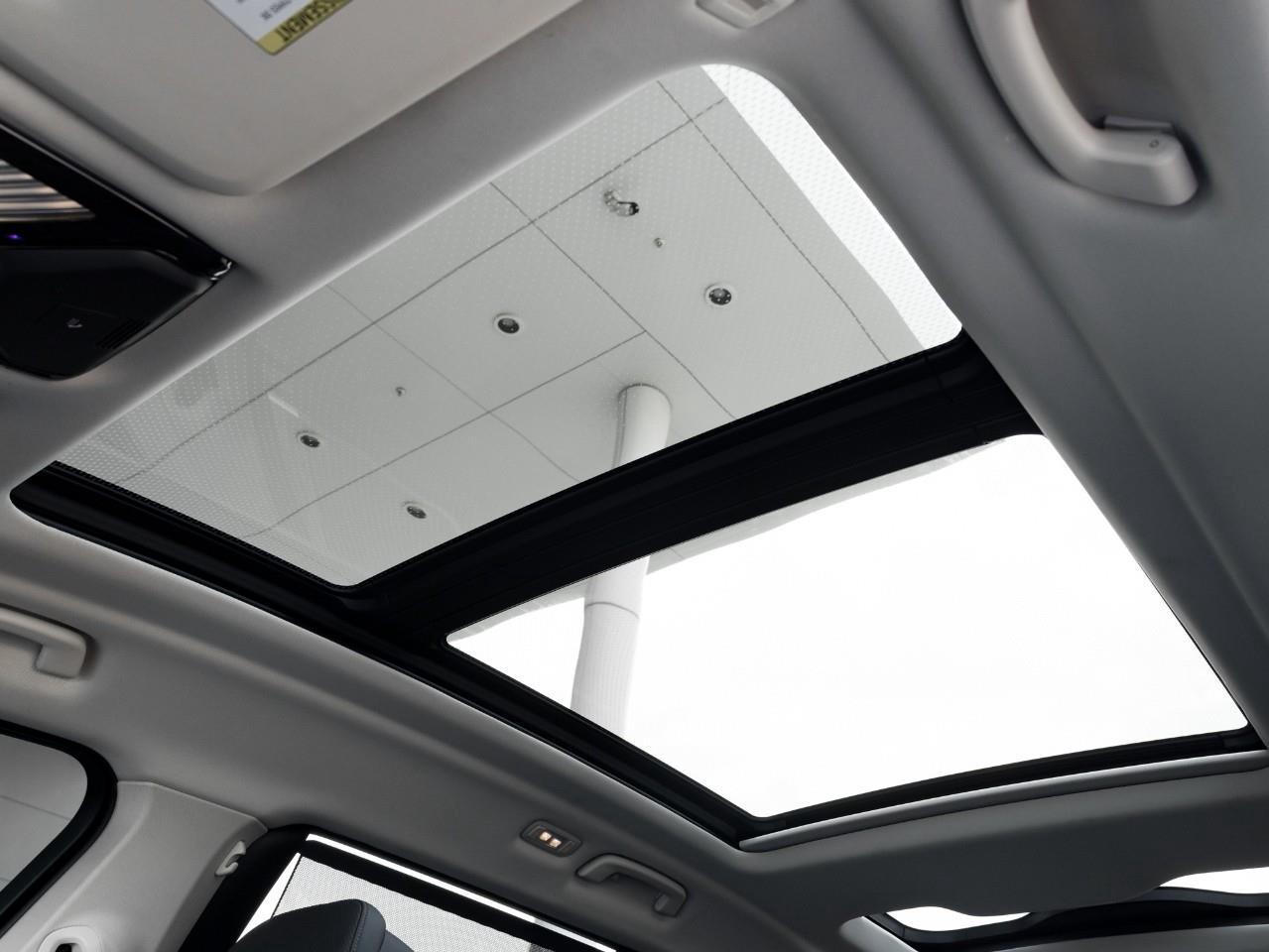 2024 BMW X7 xDrive40i 4dr All-Wheel Drive Sports Activity Vehicle Photo