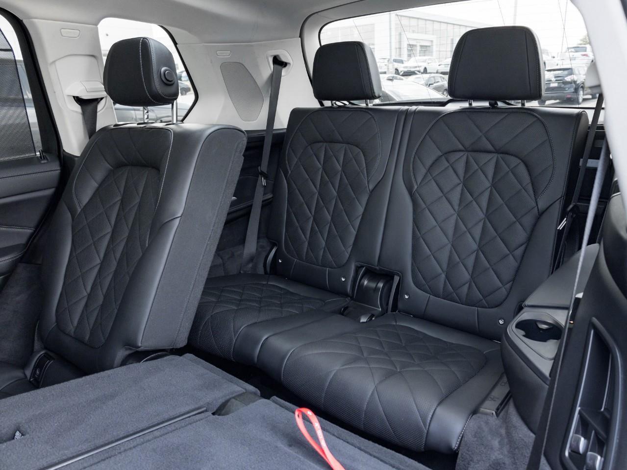 2024 BMW X7 xDrive40i 4dr All-Wheel Drive Sports Activity Vehicle Photo