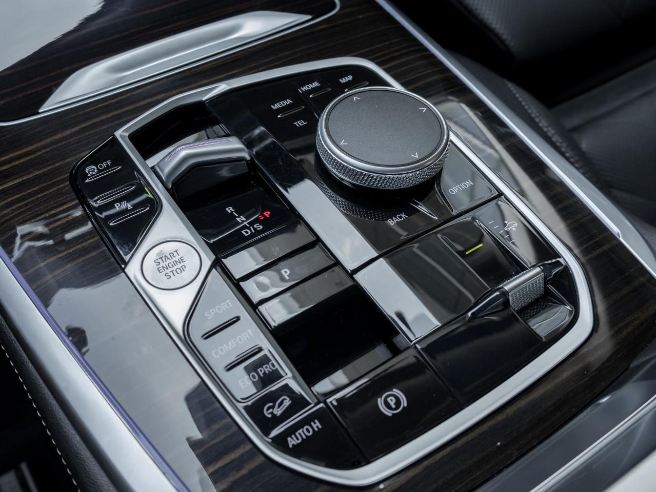 2024 BMW X7 xDrive40i 4dr All-Wheel Drive Sports Activity Vehicle Photo