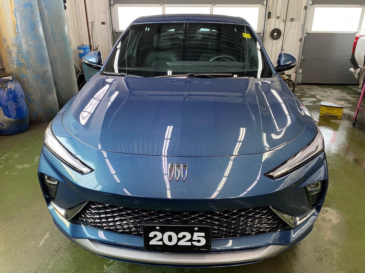 2025 Buick Envista FWD 4dr Avenir Photo