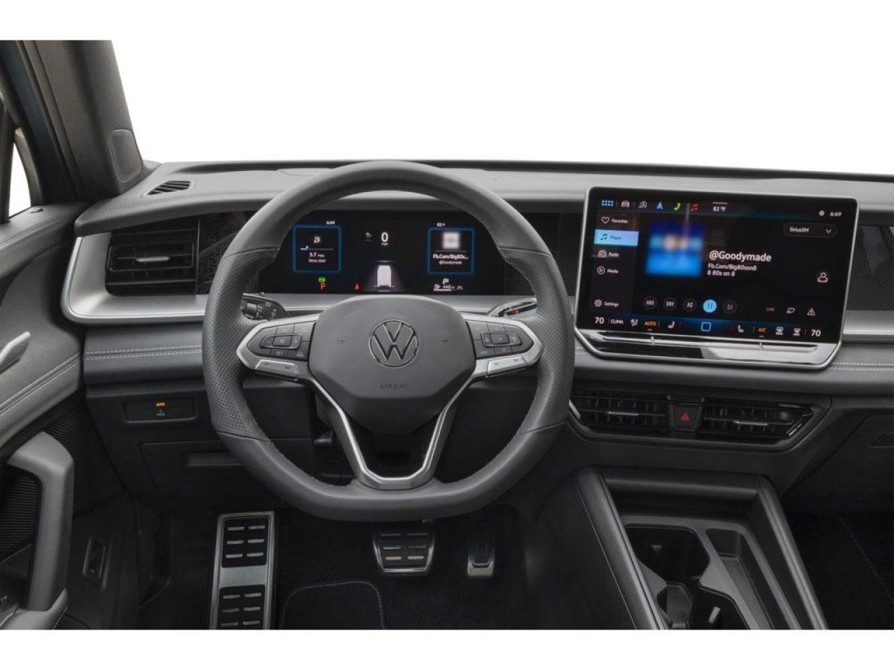 2025 Volkswagen Tiguan Comfortline R-Line Black Edition 4dr All-Wheel Drive 4MOTION Photo