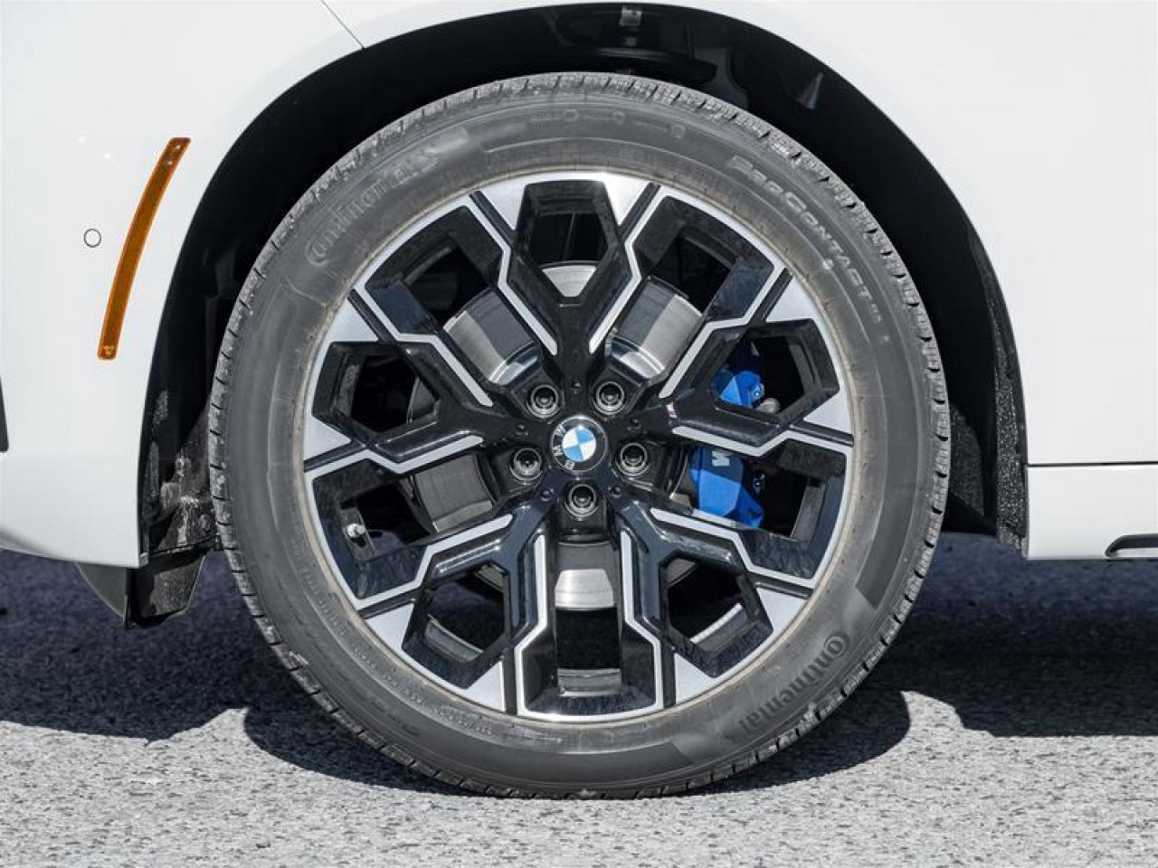 2025 BMW X3 30 xDrive 4dr All-Wheel Drive Sports Activity Vehicle Photo4