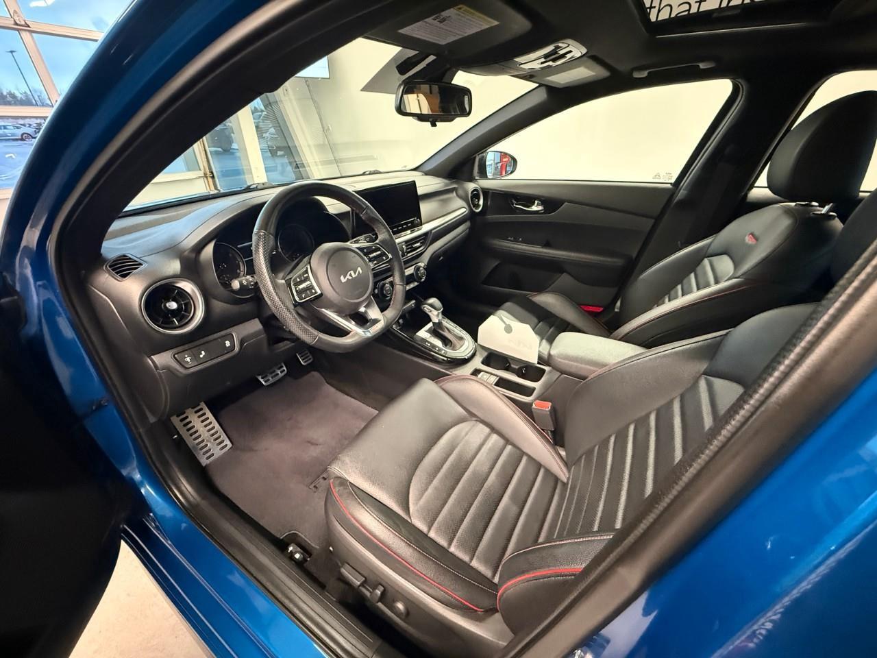 2022 Kia Forte GT Limited 4dr Sedan Photo