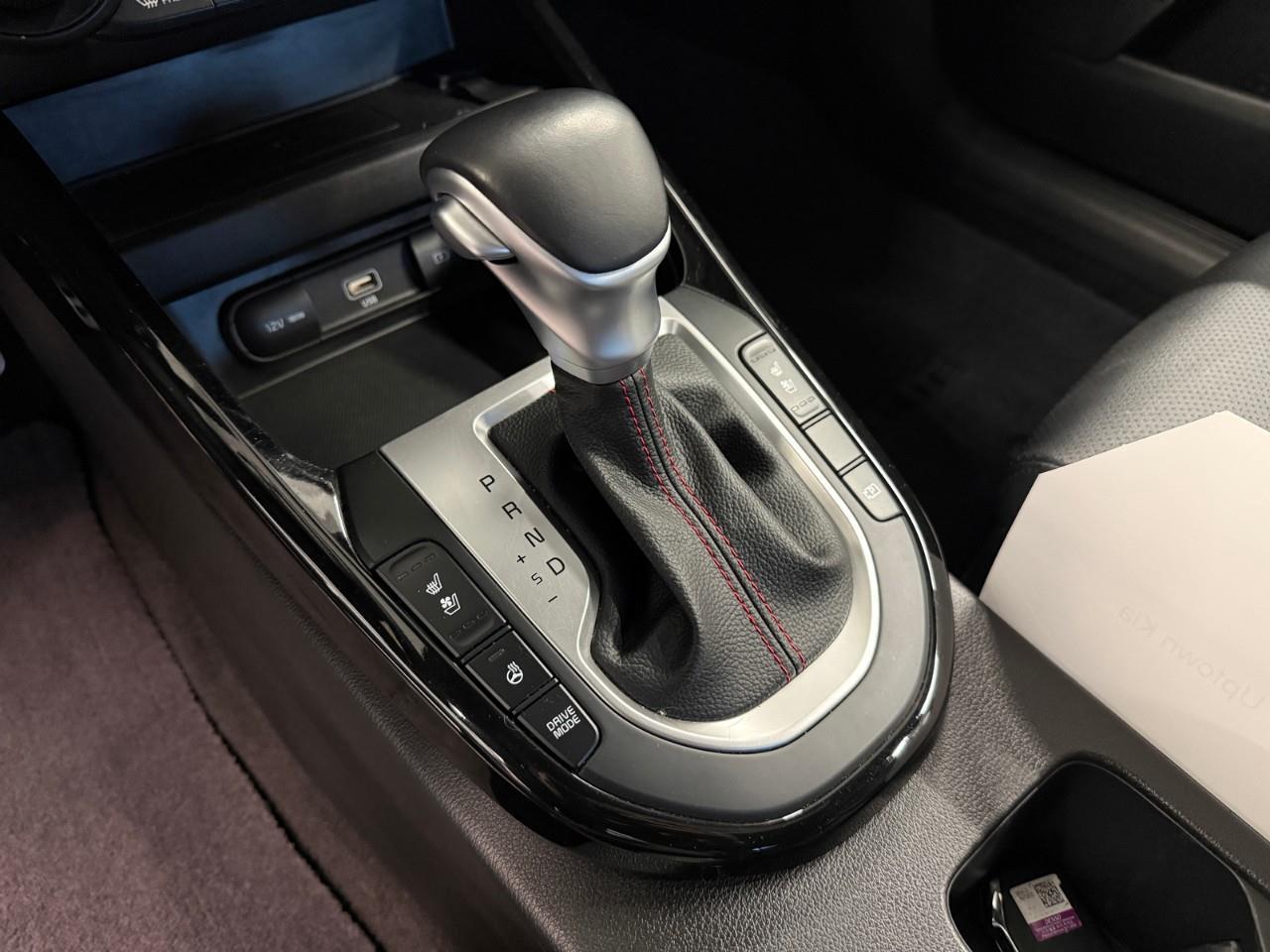 2022 Kia Forte GT Limited 4dr Sedan Photo