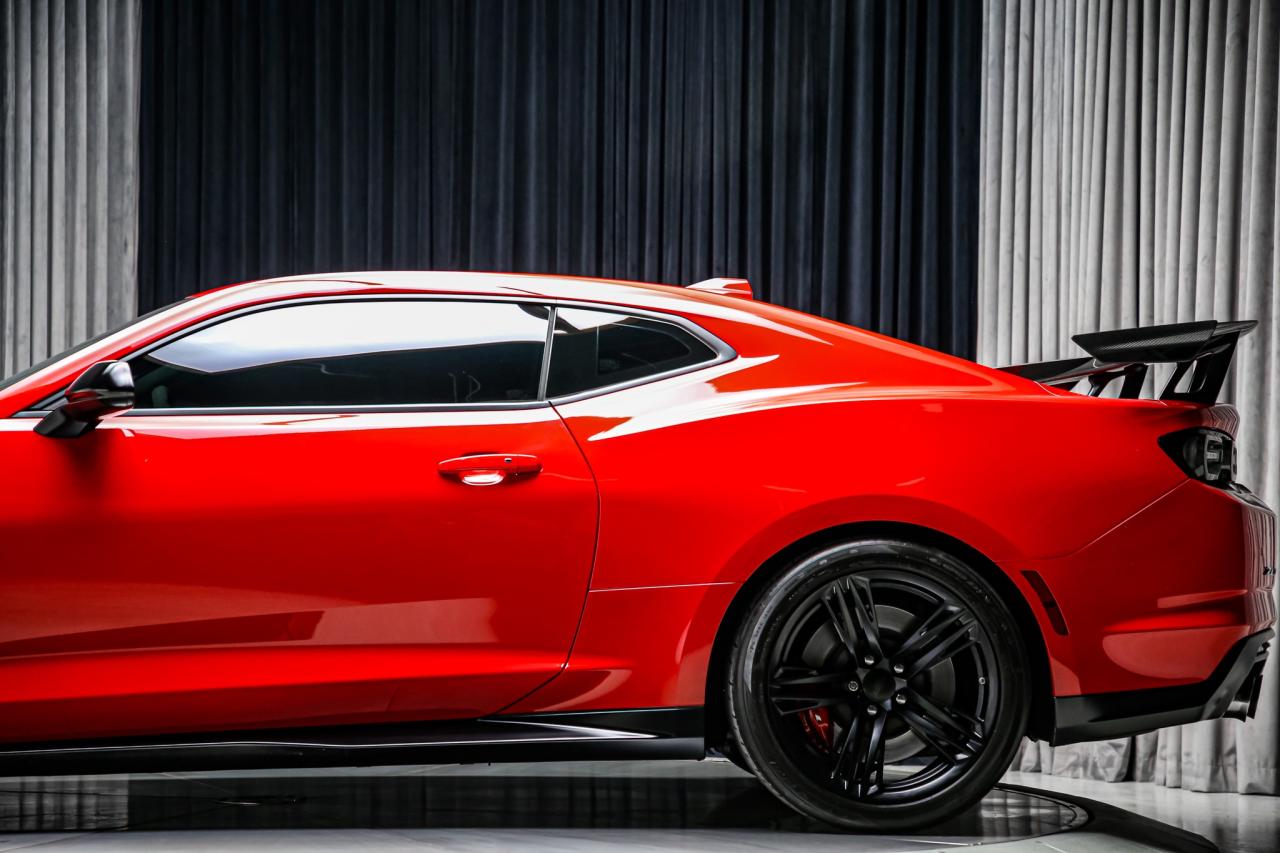 2021 Chevrolet Camaro ZL1 1LE EXTREME TRACK PACK MANUAL 650HP 1OWNER Photo