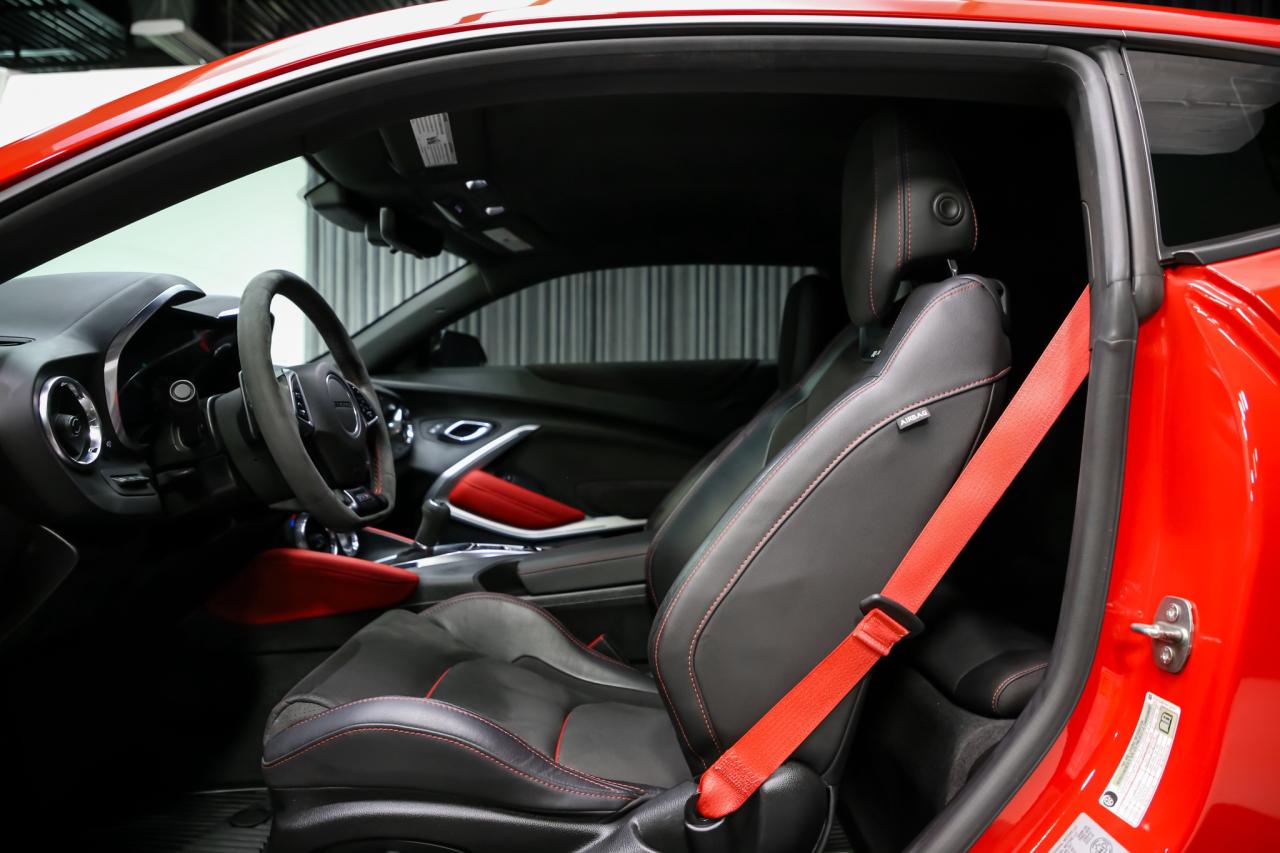 2021 Chevrolet Camaro ZL1 1LE EXTREME TRACK PACK MANUAL 650HP 1OWNER Photo