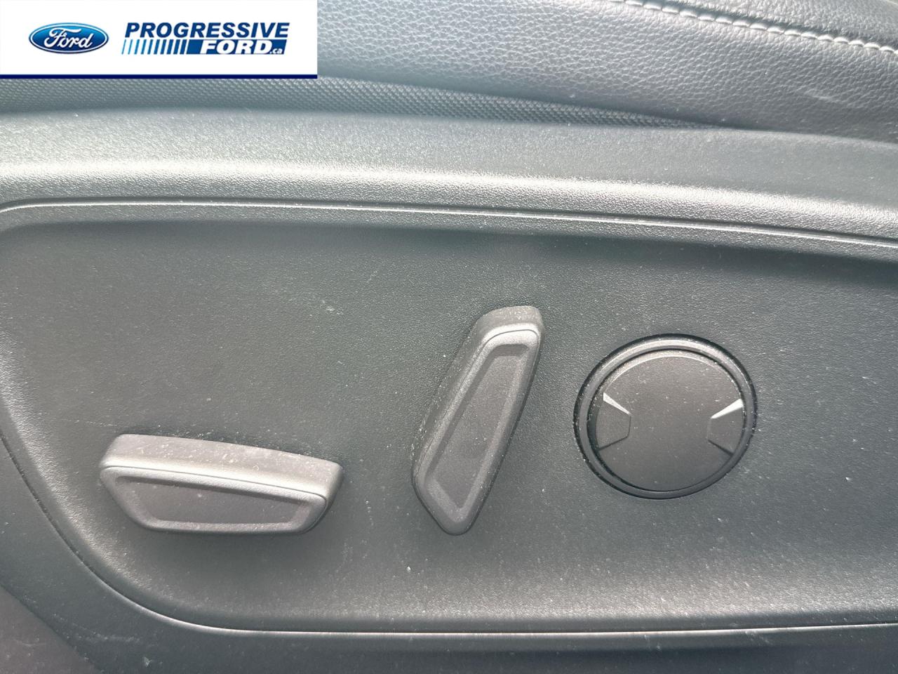 2020 Ford Escape SEL 4dr All-Wheel Drive Photo