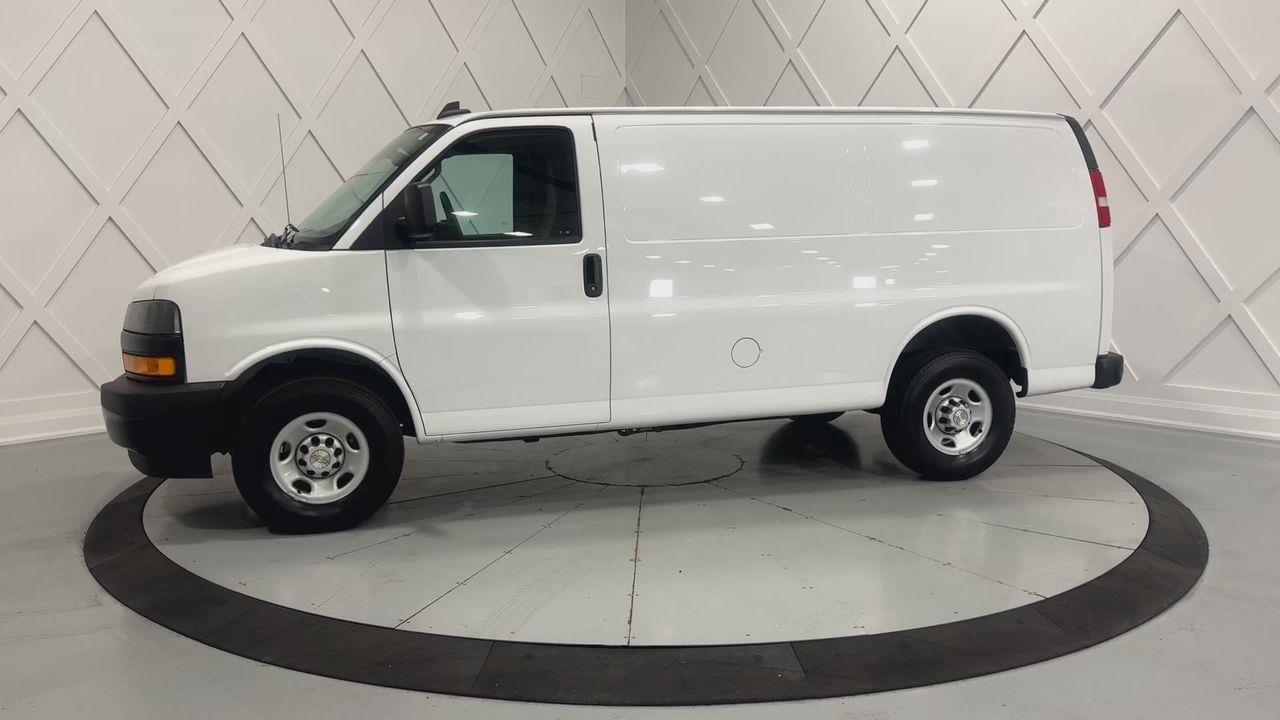 2023 GMC Savana 2500  Photo4