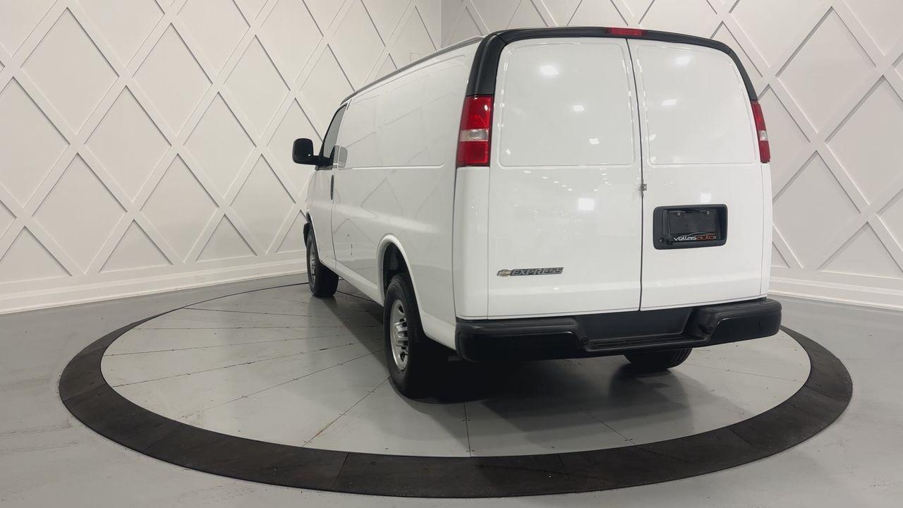 2023 GMC Savana 2500  Photo