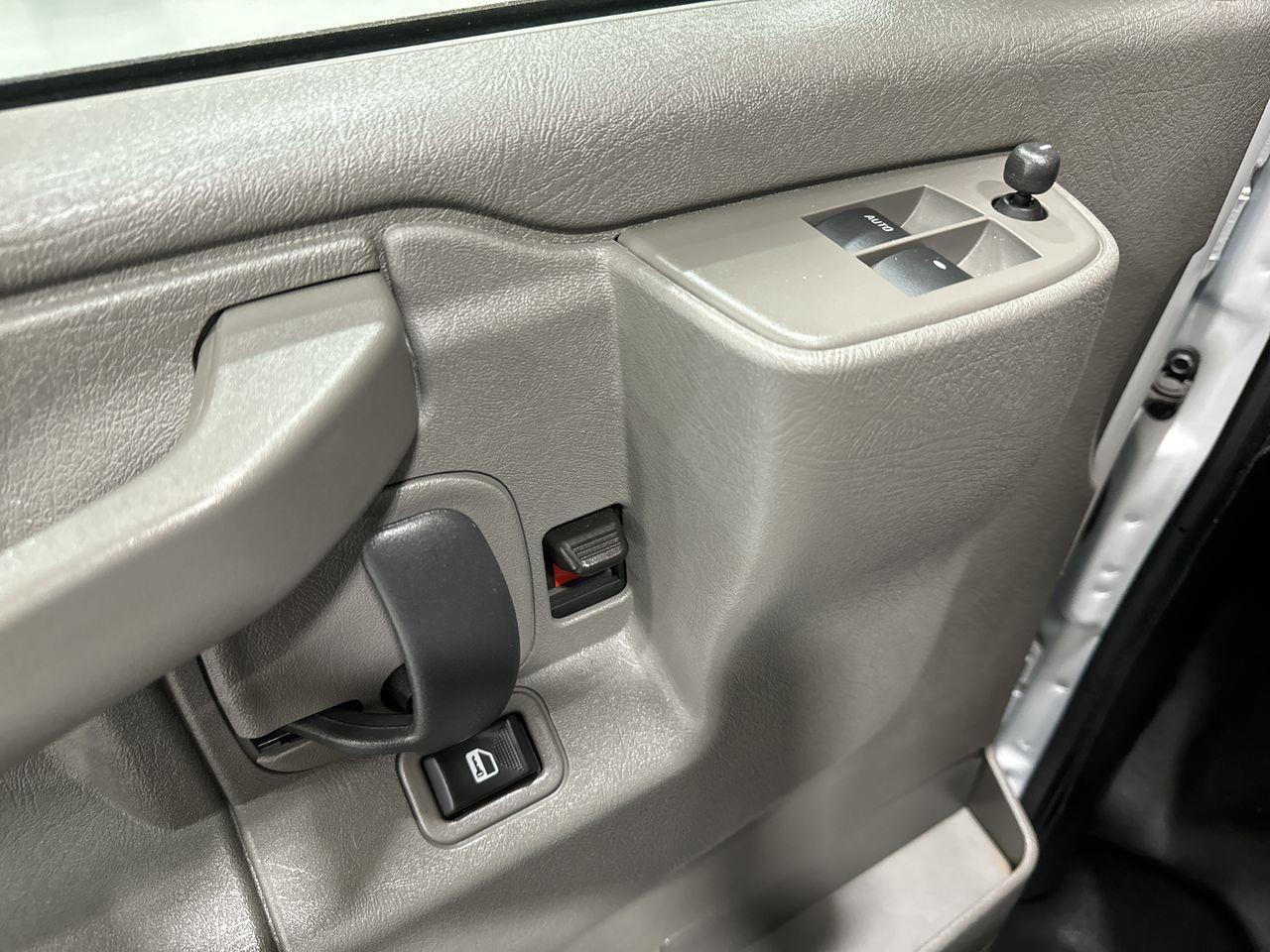 2023 GMC Savana 2500  Photo