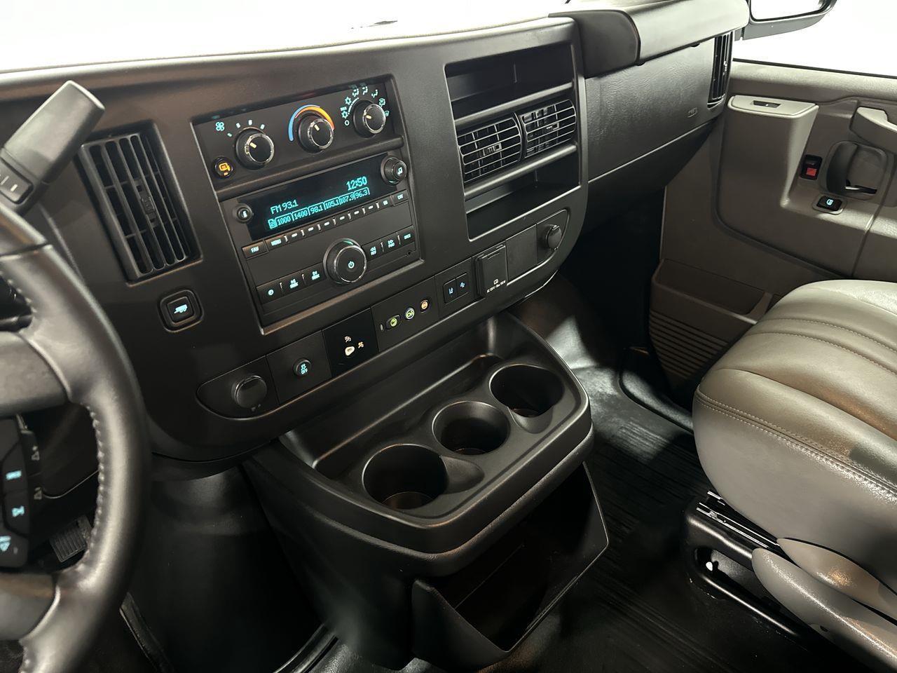 2023 GMC Savana 2500  Photo