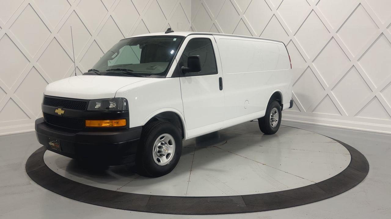 2023 GMC Savana 2500  Photo3