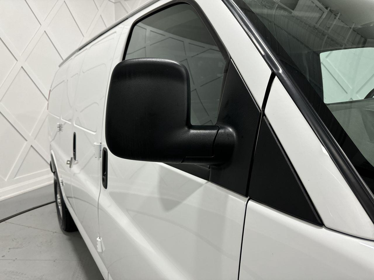 2023 GMC Savana 2500  Photo