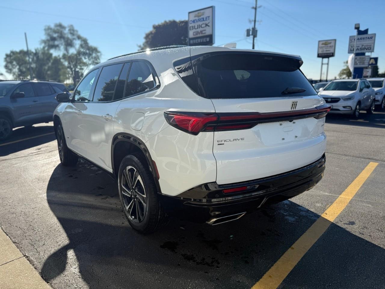 2026 Buick Enclave Sport Touring 4dr All-Wheel Drive Photo4