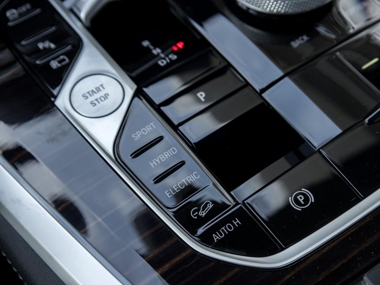 2025 BMW X5 PHEV xDrive50e 4dr All-Wheel Drive Sports Activity Vehicle Photo