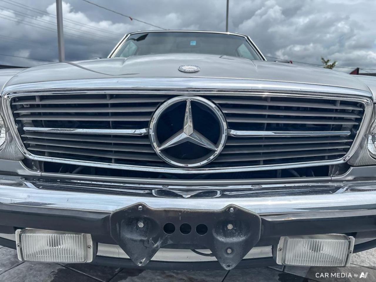 1989 Mercedes-Benz 560SL  Photo